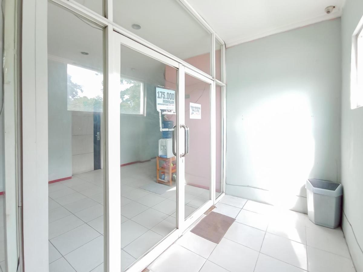 Reddoorz Syariah Near Q-Mall Banjarbaru Martapura (South Kalimantan) Exterior foto