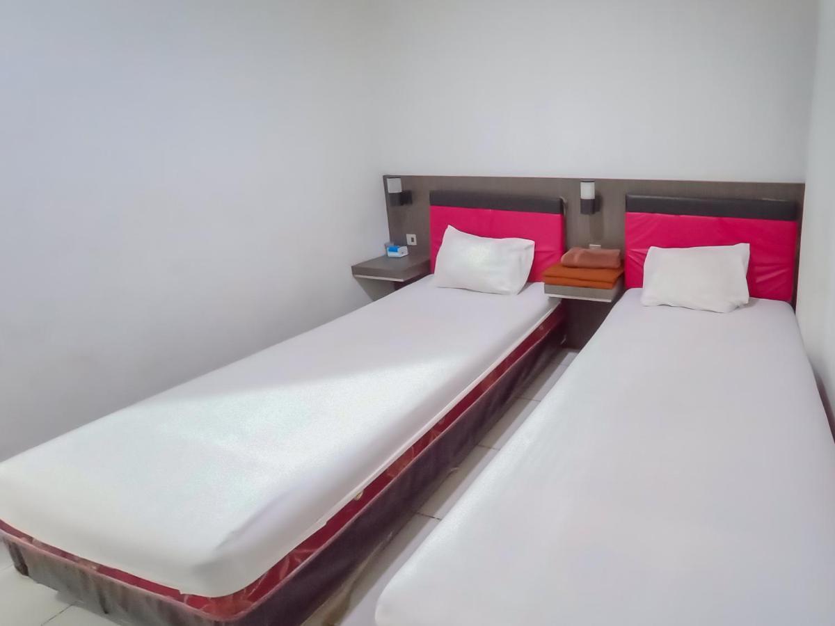 Reddoorz Syariah Near Q-Mall Banjarbaru Martapura (South Kalimantan) Exterior foto